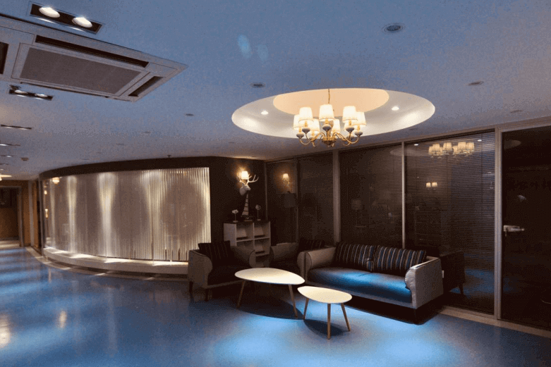 2018年了，青年路95號(hào)的那個(gè)她變了|昆明美萊