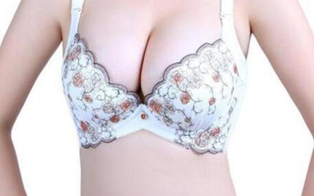 用自體脂肪隆胸,術(shù)后效果會(huì)好嗎？