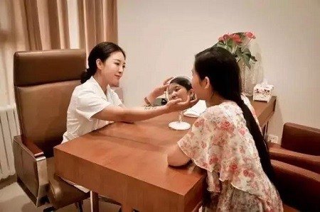 你不長(zhǎng)斑誰(shuí)長(zhǎng)斑！