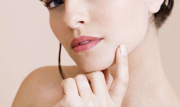 假體隆下巴一般多少錢？