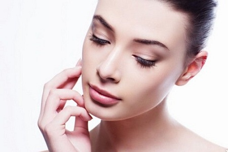 這個(gè)補(bǔ)水項(xiàng)目還可以提升皮膚亮度，好厲害！