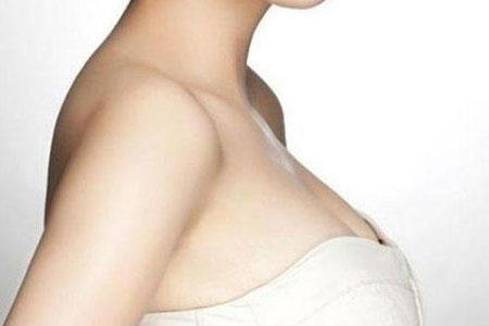 成都醫(yī)院做自體脂肪豐胸安全可靠嗎
